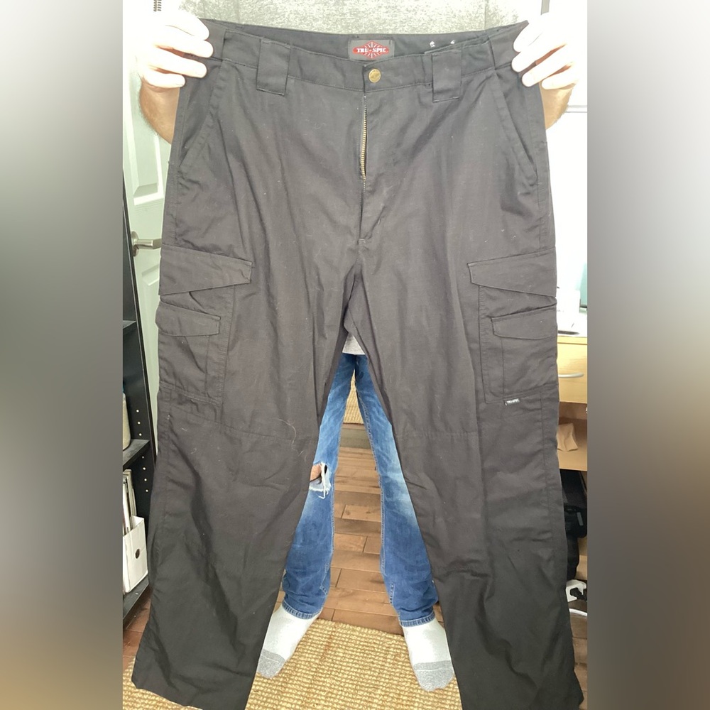 Men's Black Cargo Pants with Utility Pockets